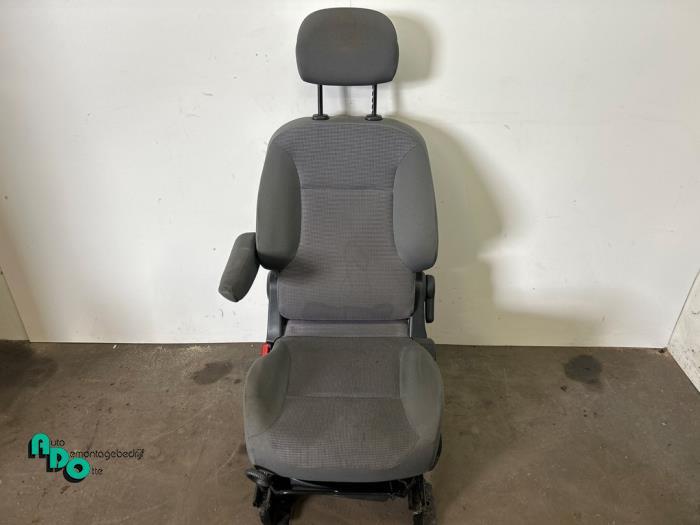 Stoel links van een Peugeot Partner (Partner 08-), Gebruikt, -, -, Ophalen of Verzenden