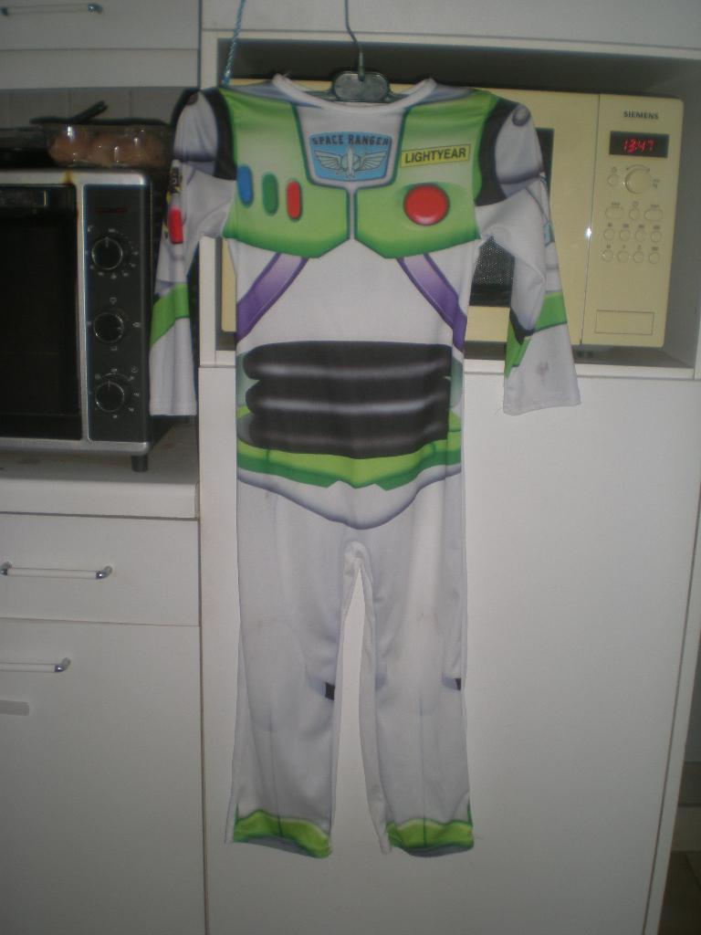 buzz lightyear pak, 5- 7 jaar, Ophalen of Verzenden, Zo goed als nieuw
