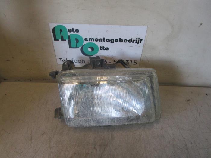 Phare droit d'un Volkswagen Caddy (Caddy 95-), Volkswagen, -, 3 mois de garantie, Utilisé