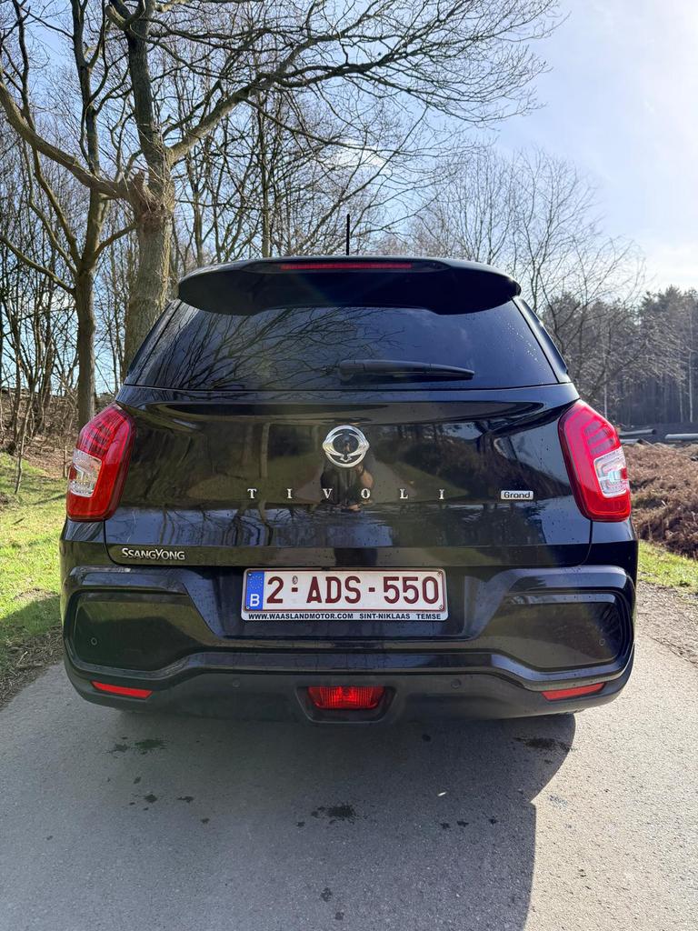 Zwarte Ssang Yong Tivolli, Auto's, SsangYong, Zwart, XLV, 120 kW, 5 deurs
