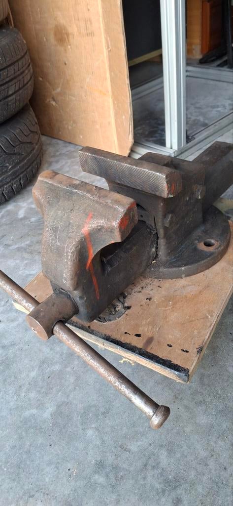 Industriële bankschroef, Ophalen, Bankschroef