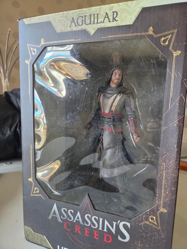 Assassin's creed beeld, Ophalen