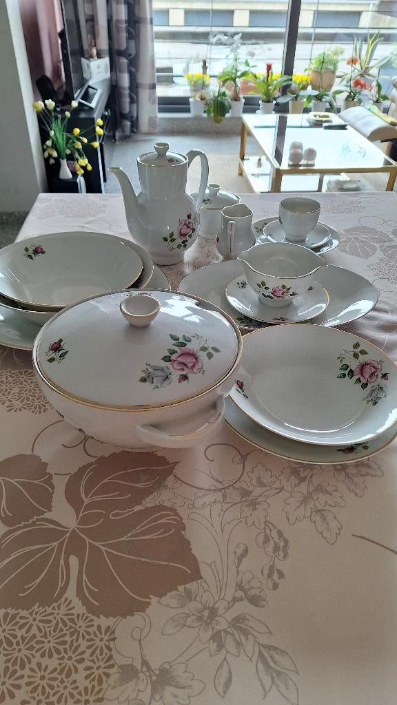 eet en koffie servies   65 stuks, Huis en Inrichting, Keuken | Servies, Ophalen, Zo goed als nieuw, Overige stijlen, Porselein