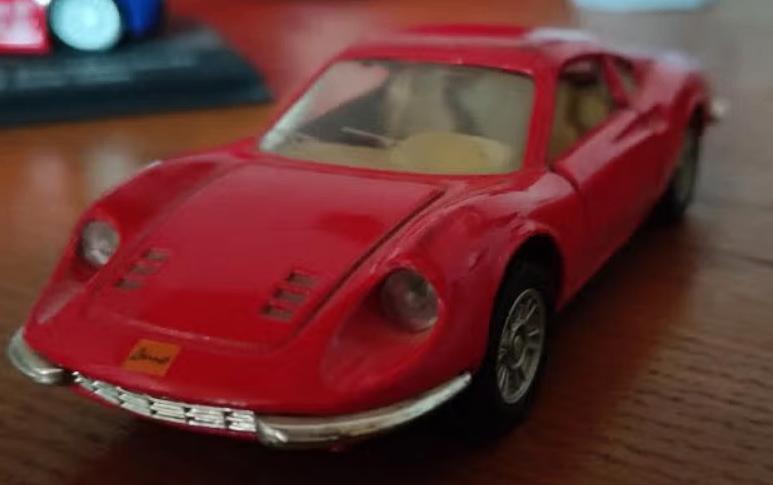 MAISTO FERRARI DINO 246 GT Ech 1/36, Ophalen, Zo goed als nieuw, Auto