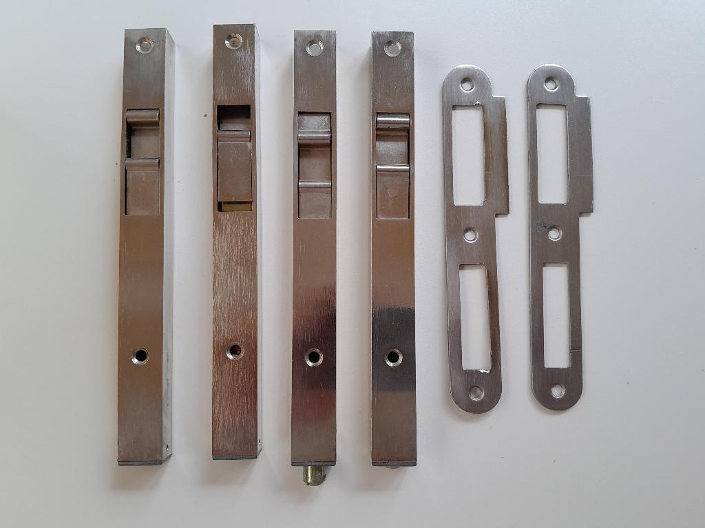 Ferme-porte en inox brossé ( 4 pièces) 20€/lot., Bricolage & Construction, Enlèvement, Comme neuf, Inox
