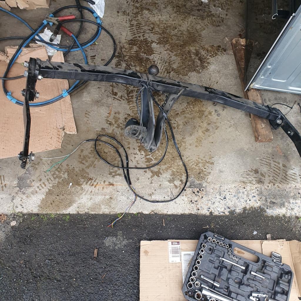 Attache remorque scenic d origine., Autos : Pièces & Accessoires, Enlèvement