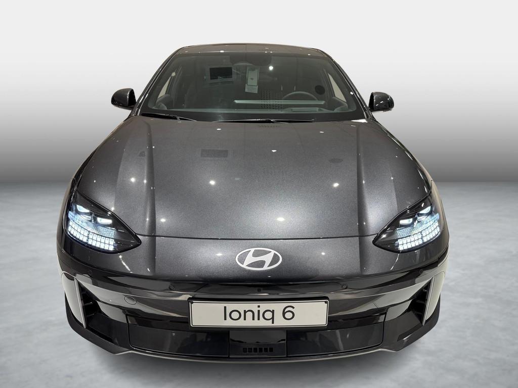 Hyundai Ioniq 6 77,4 kWh Balance, Auto's, Hyundai, 4 deurs, Nieuw, 77 kWh, Zilver of Grijs