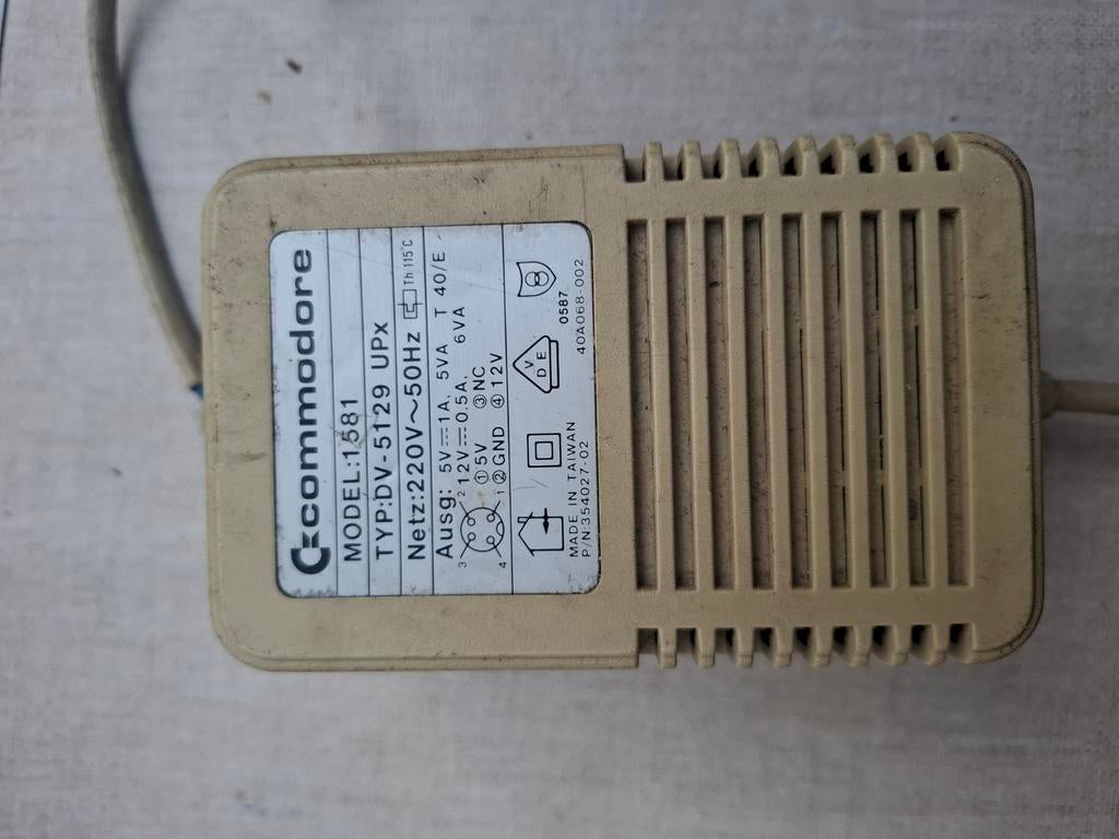 Commodore-1581 voeding, Ophalen of Verzenden