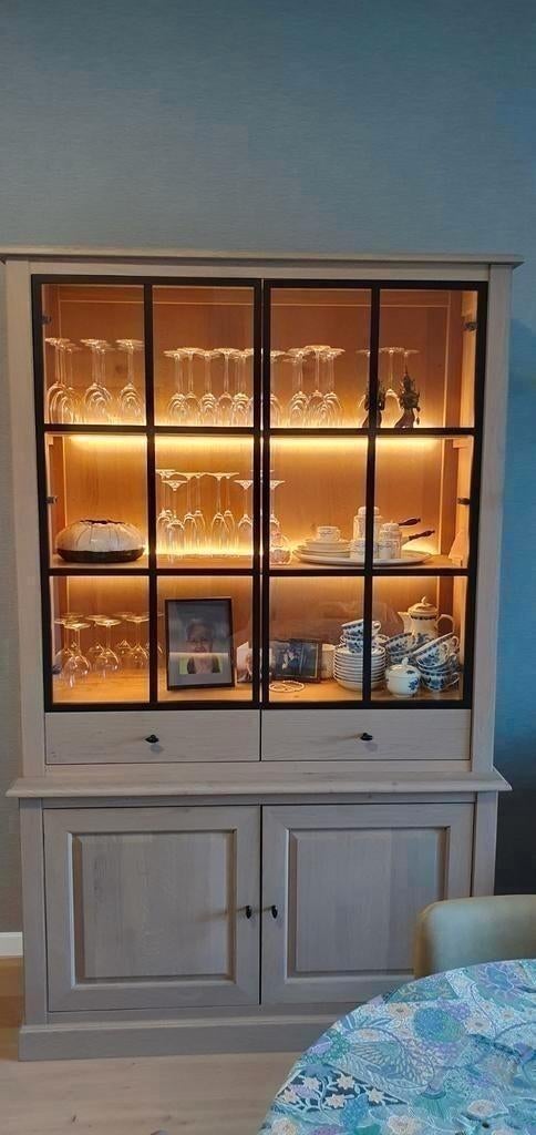 Vitrine en chêne, état neuf, Maison & Meubles, Armoires | Vitrines, Enlèvement, Neuf, Chêne, Landelijk