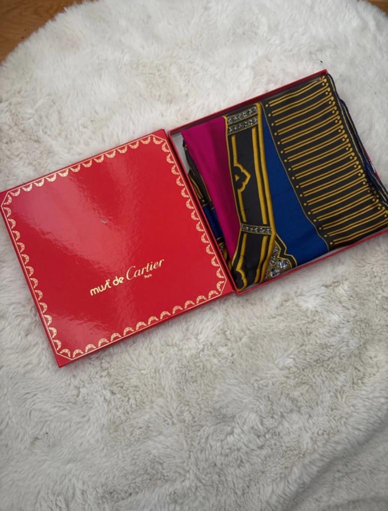 Foulard Must Cartier, Vêtements | Femmes, Bonnets, Écharpes & Gants, Comme neuf, Écharpe, Taille 34 (XS) ou plus petite, Enlèvement