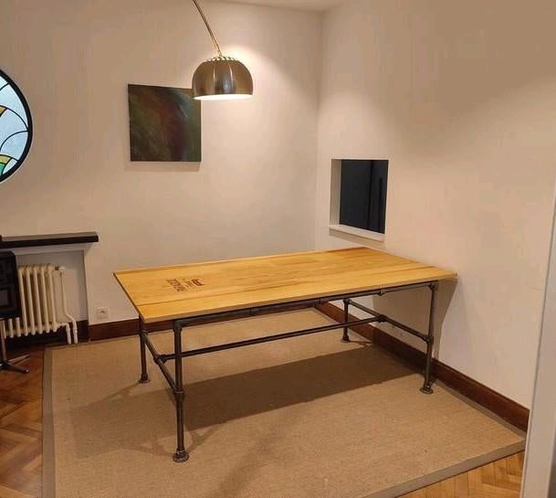 Table à manger fait main 6-8 personnes, Maison & Meubles, Enlèvement