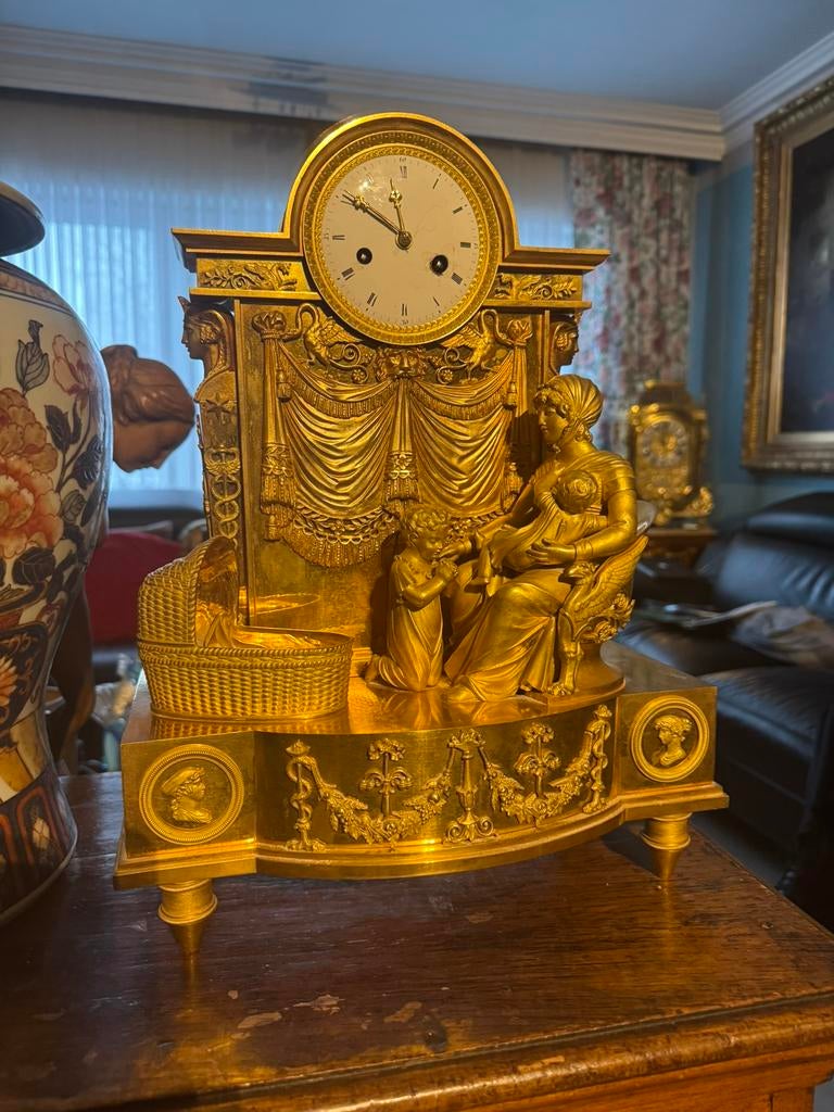 Pendule en bronze slinger aanwezig, Antiek en Kunst, Ophalen