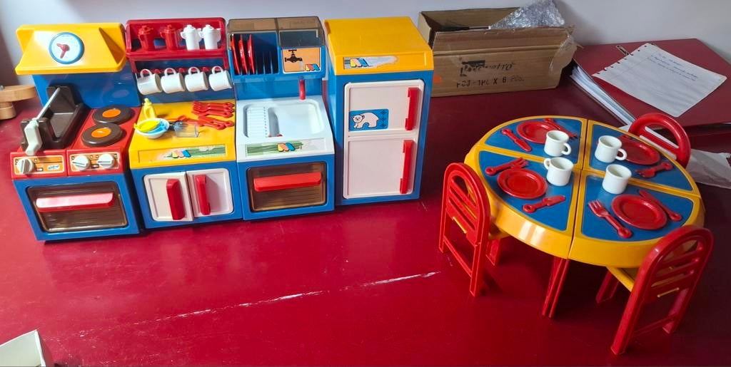 Cuisine Molto Play vintage des années 1970 - rare - Barbie, Enfants & Bébés, Jouets | Jouer aux cuisines, Jouer à la cuisine, Enlèvement ou Envoi