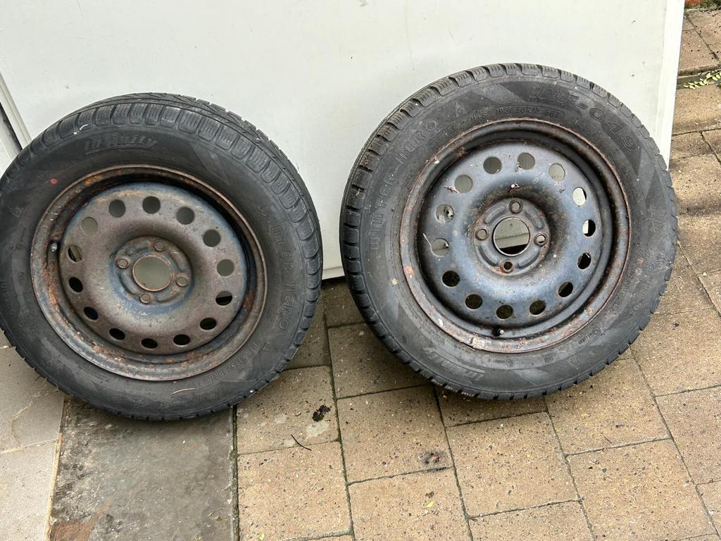 Twee trailerbanden, Auto-onderdelen, Banden en Velgen, Ophalen, Band(en)