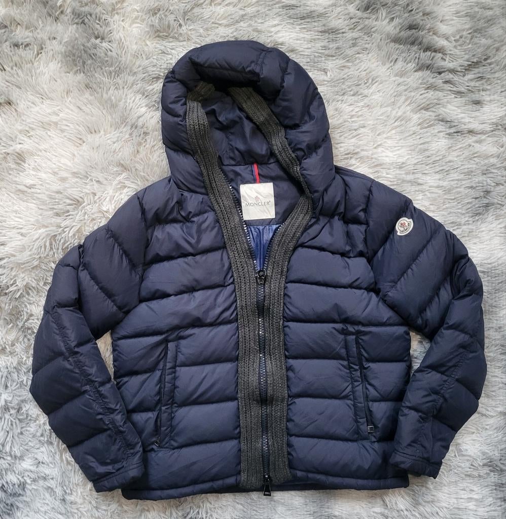 Doudoune MONCLER Canut Giubbotto – Taille 4 (L)– Bleu Marine, Vêtements | Hommes, Moncler, Enlèvement ou Envoi, Bleu, Taille 52/54 (L)