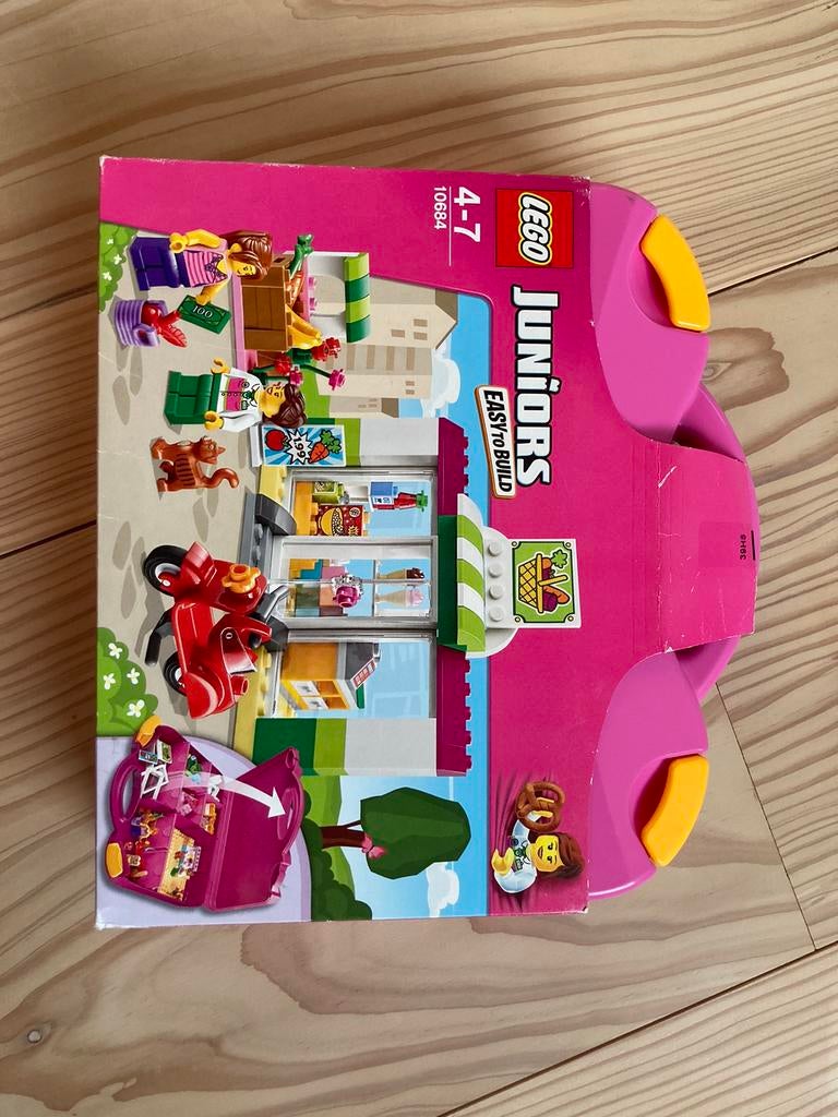 LEGO JUNIORS 4 tot 7 jaar supermarkt Easy to build koffer, Ophalen of Verzenden, Zo goed als nieuw, Complete set, Lego