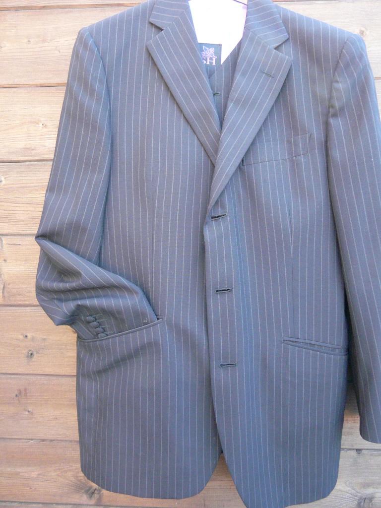 3 delig herenkostuum : grijs/blauw krijtstreep Stijn Helsen, Kleding | Heren, Ophalen, Stijn Helsen, Gedragen, Maat 48/50 (M)