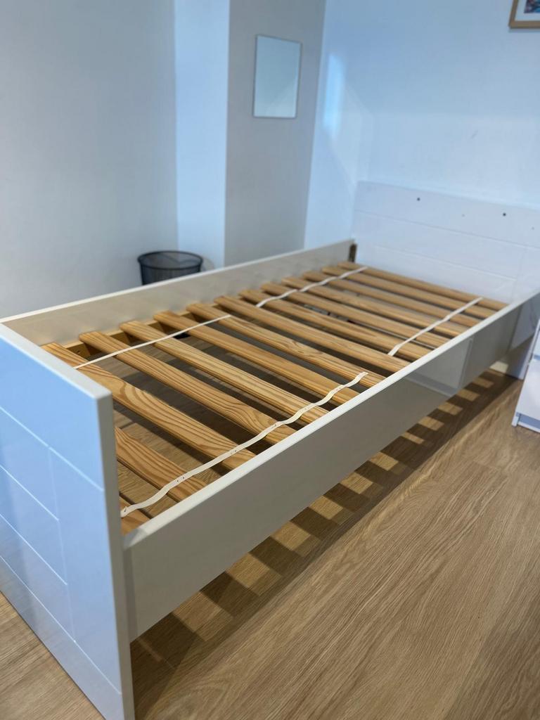 Eenpersoonsbed Bopita, Huis en Inrichting, Slaapkamer | Bedden, Ophalen, Zo goed als nieuw