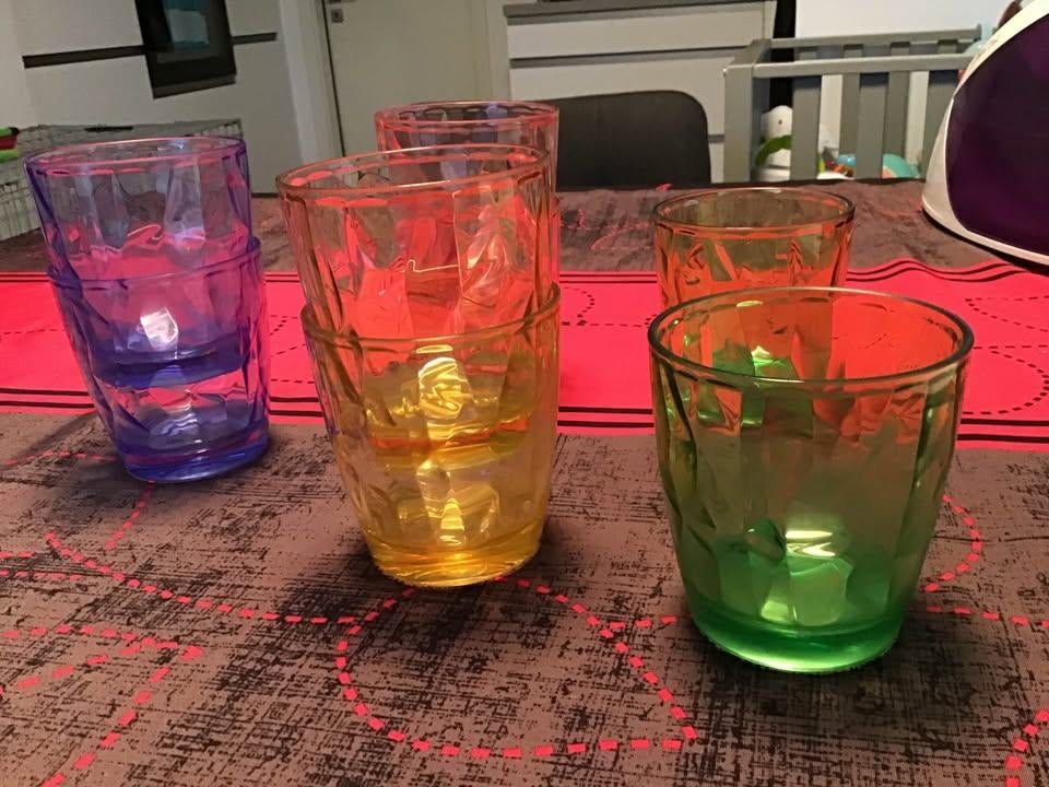 Service d’assiettes camping en mélamine, Caravanes & Camping, Enlèvement, Comme neuf