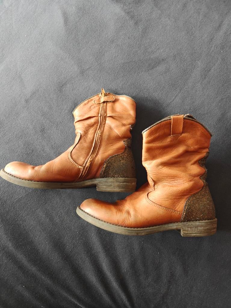 Korte meisjes laarsjes, Kinderen en Baby's, Kinderkleding | Schoenen en Sokken, Ophalen of Verzenden, Gebruikt