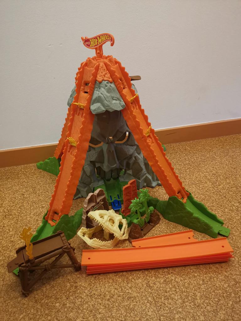 Hot Wheels track builder vulkaan, Kinderen en Baby's, Speelgoed | Racebanen, Gebruikt, Racebaan, Opwindmechanisme, Hot Wheels