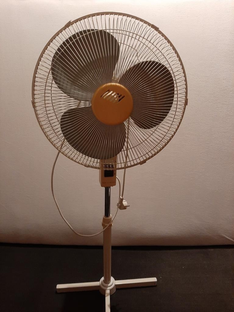 Ventilator op voet, Ophalen, Gebruikt