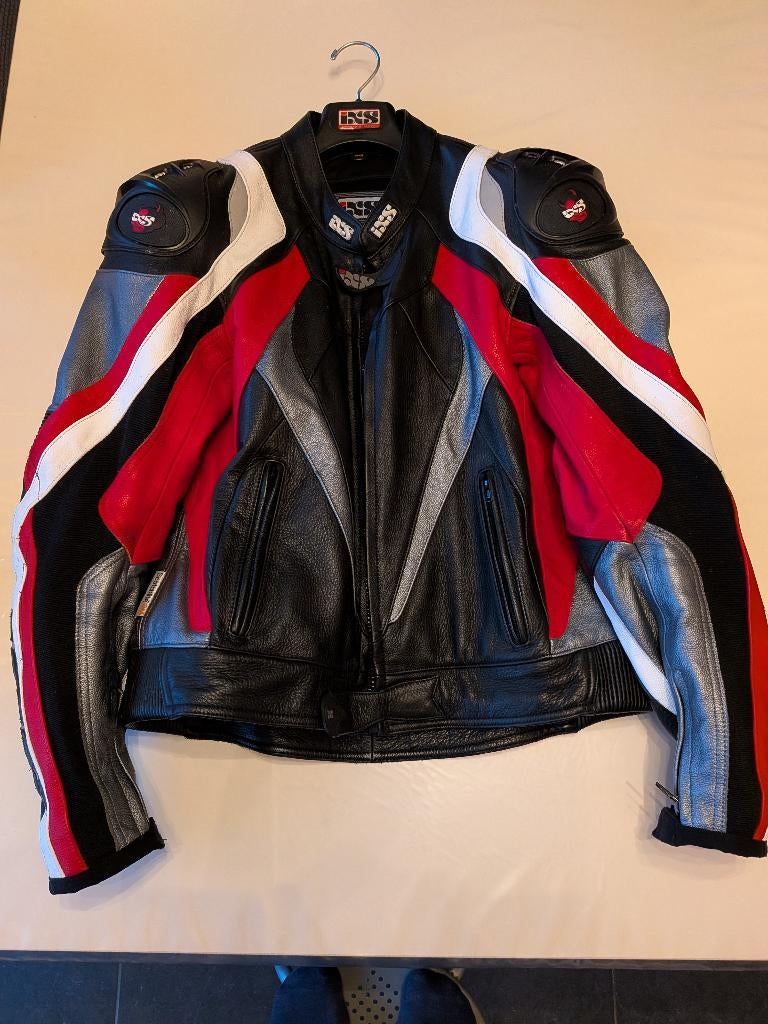 Blouson de moto en cuir IXS 58 en très bon état, Enlèvement ou Envoi, Manteau | cuir, IXS