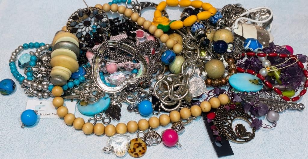 lot juwelen 16, Enlèvement ou Envoi, Autres matériaux, Autres types