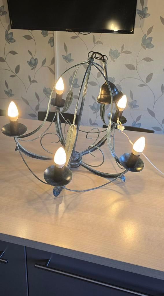 Beau lustre 5 points lumineux, Huis en Inrichting, Lampen | Kroonluchters, Ophalen