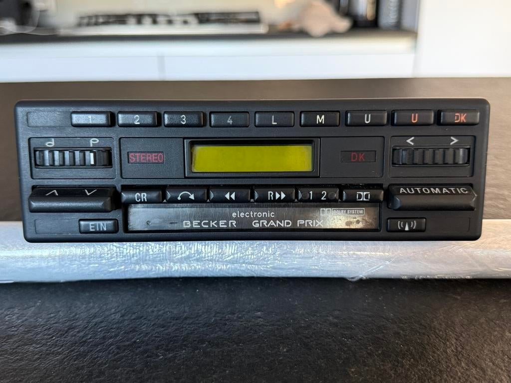 Becker Mercedes OEM Grand Prix Cassette Kurier 761, Auto diversen, Autoradio's, Ophalen, Zo goed als nieuw