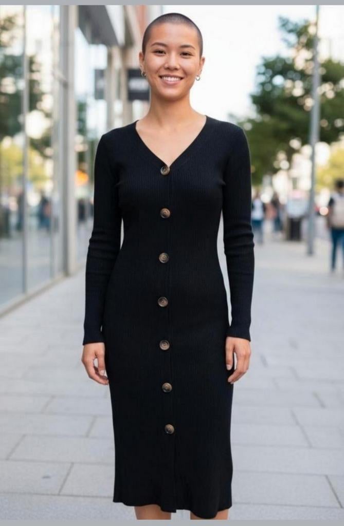 ✨️ Robe BERSHKA taille XS - AVEC RÉDUCTION GROUPÉE ‼️✨️, Enlèvement ou Envoi, Taille 34 (XS) ou plus petite, Sous le genou, Noir
