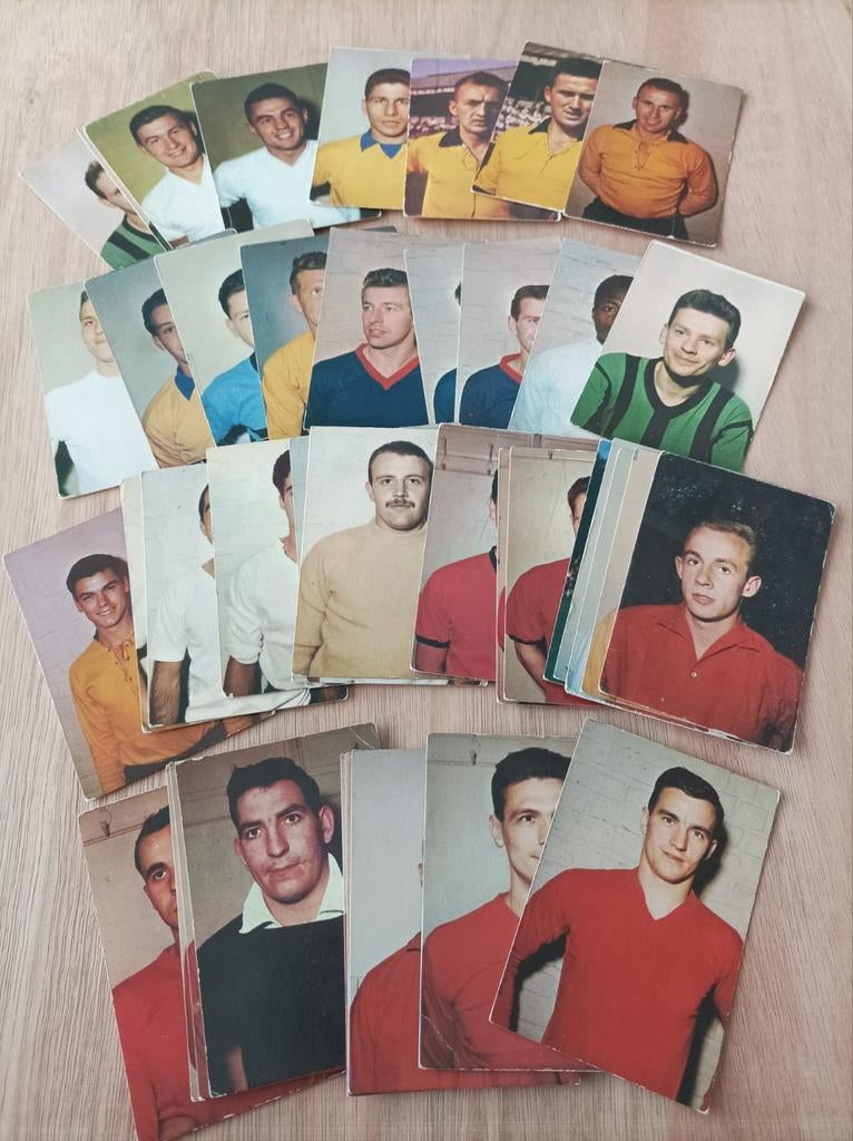 Joueurs de football en gomme Maple Leaf 61/62. 41 différents, Enlèvement ou Envoi