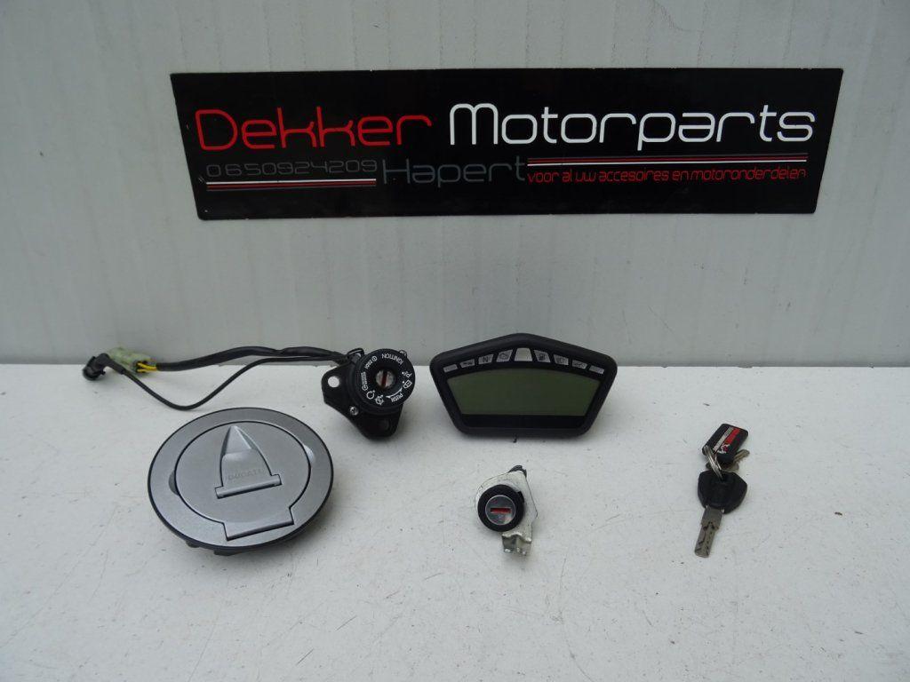 Slotenset + Teller Ducati Streetfighter 1098 2009-2010-2011, -, Utilisé, -, -