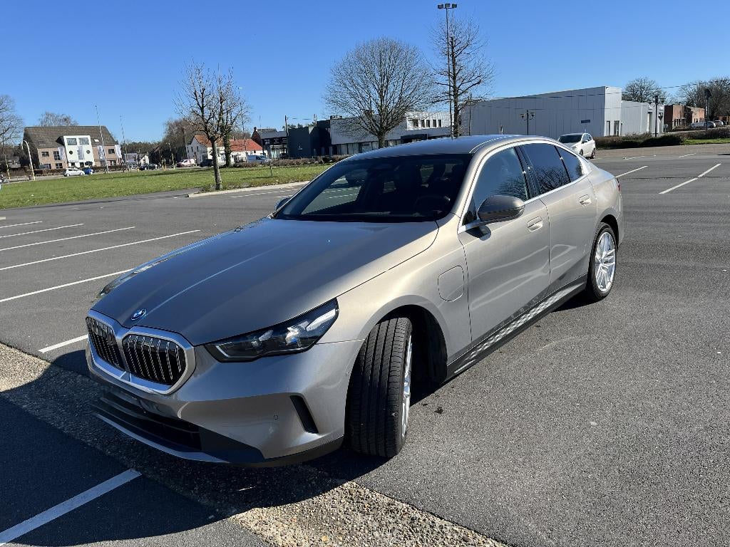 BMW 530e - Oxidgrau - vele opties, Auto's, BMW, Automaat, Achterwielaandrijving, Berline, 1500 kg