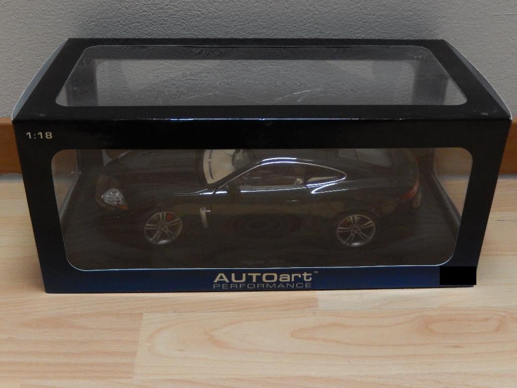 Jaguar XKR 1/18 Autoart, Ophalen of Verzenden, Nieuw, Auto, Autoart