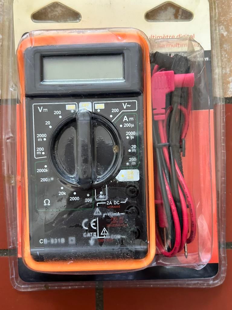 Multimètre digital neuf, Bricolage & Construction, Enlèvement ou Envoi, Comme neuf, Multimètre