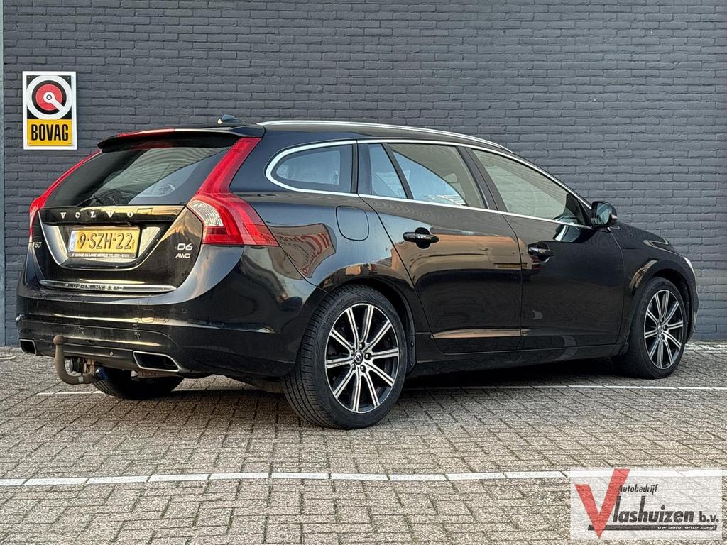 Volvo V60 2.4 D6 AWD Plug-In Hybrid Summum | Schuif/Kantelda, Auto's, Automaat, 48 g/km, Zwart, Break