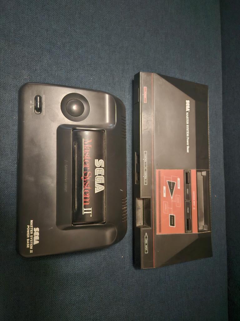 Sega mastersystem 1 en 2, Games en Spelcomputers, Spelcomputers | Sega, Ophalen of Verzenden, Gebruikt, Master System