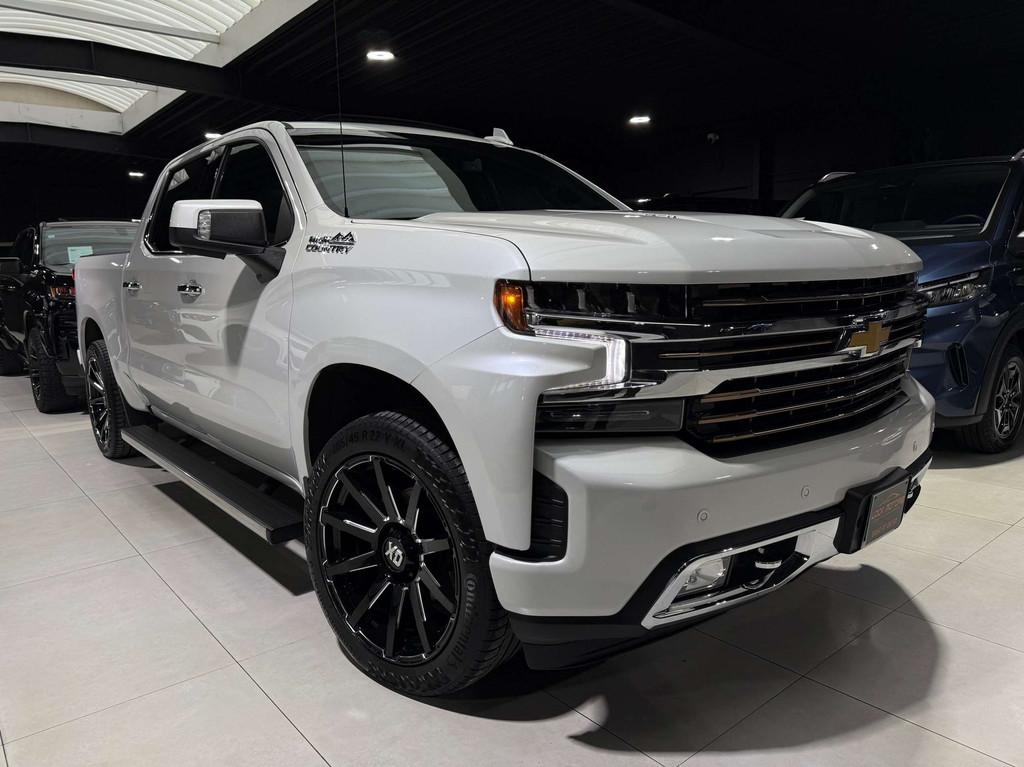 Chevrolet Silverado 6.2L V8 HIGH COUNTRY 4X4 426cv LPG full, Auto's, Chevrolet, 4 deurs, Gebruikt, 8 cilinders, Leder