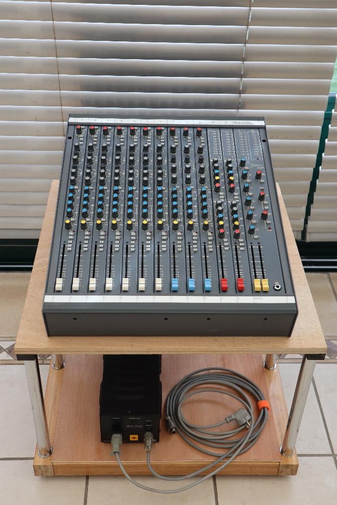 Console mixage Soundcraft Delta, Enlèvement ou Envoi, Utilisé, 10 à 20 canaux