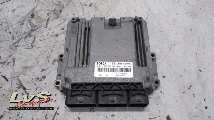 Ordinateur gestion moteur d'un Renault Master, Renault, -, 3 mois de garantie, Utilisé