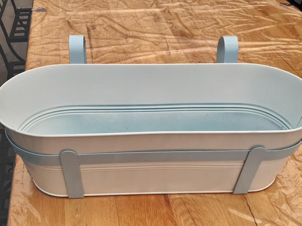 Jardinière / Balconnière ovale en métal., Jardin & Terrasse, Moins de 30 cm, Comme neuf, Enlèvement, Balcon