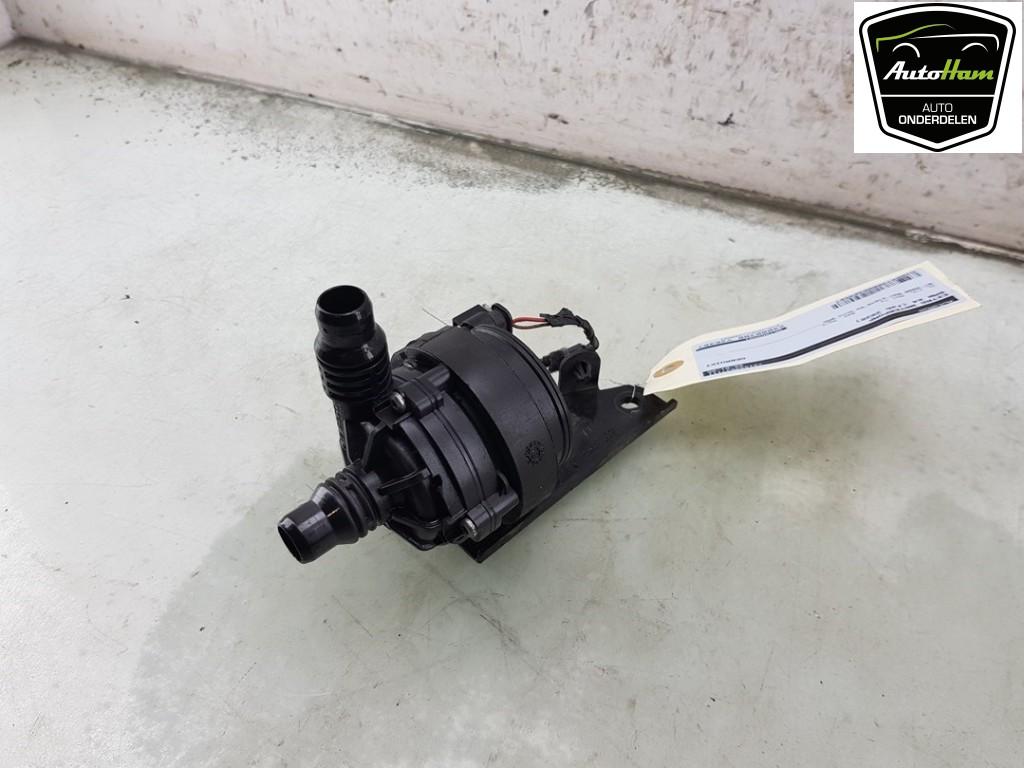 EXTRA EAU POMPE BMW X4 (G02) (|11518679885|867988501|), Utilisé, BMW, Petuelring 130
80809  München, DE, Bayerische Motoren Werke AG