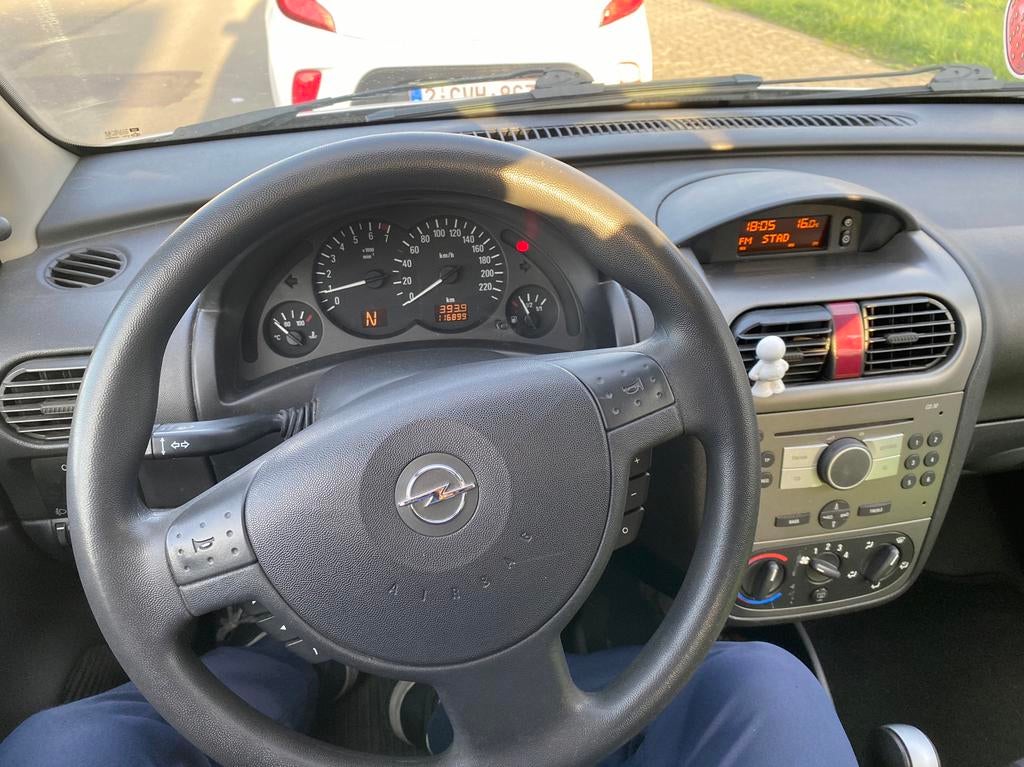 Opel Corsa 1.2 automaat ,zuinig, keuring voor verkoop, Automaat, 5 deurs, Particulier, Zilver of Grijs