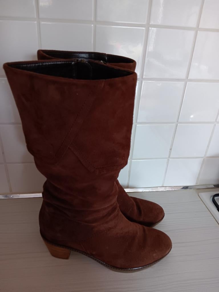 Bruine laarzen maat 38 in goede staat, Kleding | Dames, Schoenen, Ophalen, Hoge laarzen, Bruin, Gedragen