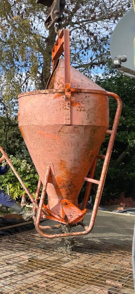 Goedwerkende beton kubel mortel kubel, Ophalen, Zo goed als nieuw
