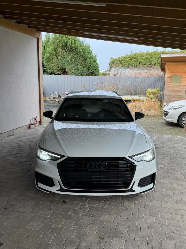 Audi A6 C8 Avant S line, Cuir et Alcantara, Euro 6, Noir, 5 portes