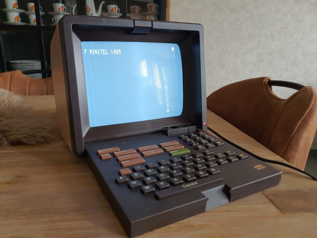 Minitel 1985, Computers en Software, Ophalen
