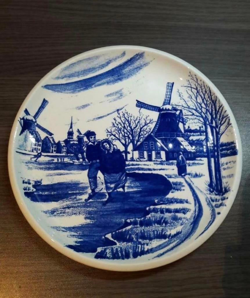 6 porseleinen borden van Boch, Manufacture Royale La Louv, Antiek en Kunst, Ophalen of Verzenden