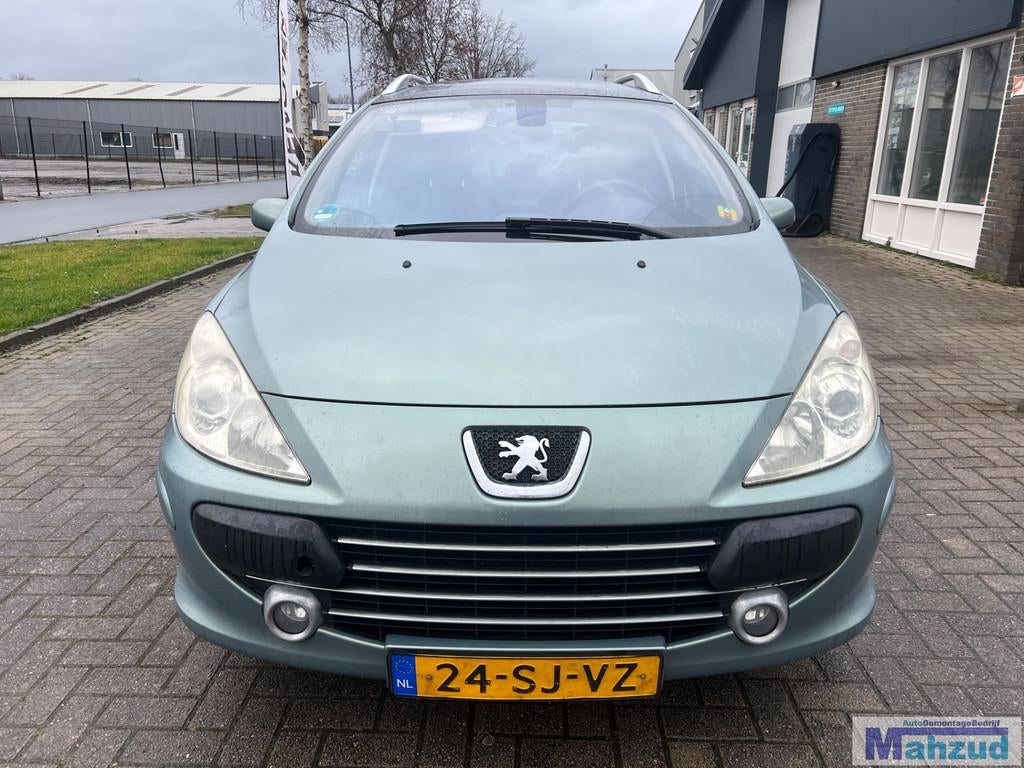 2006 PEUGEOT 307 BREAK EZSD GROEN Demontage onderdelen, Taurusavenue 1
2132 LS  Hoofddorp, NL, Gebruikt, Contact.group@renault.com
